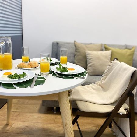 Студия В Стиле Loft В Центре Города Almaty Eksteriør billede