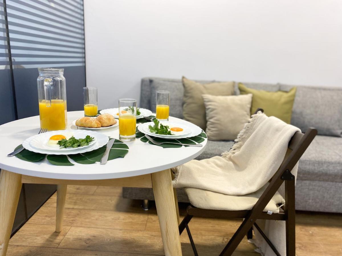 Студия В Стиле Loft В Центре Города Almaty Eksteriør billede